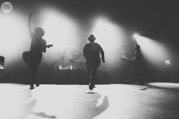Fall Out Boy - The Save Rock and Roll Tour